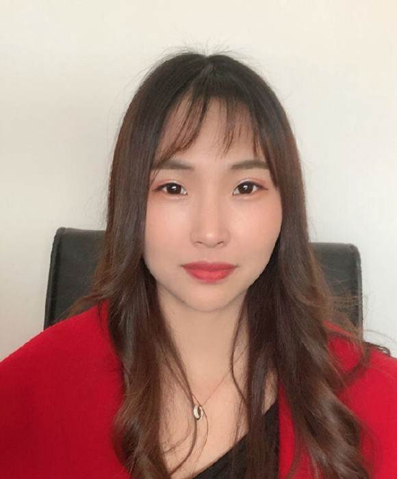 紫砂艺人纪茹敏，工艺美术师