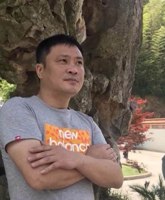 紫砂艺人翟海峰，工艺美术员