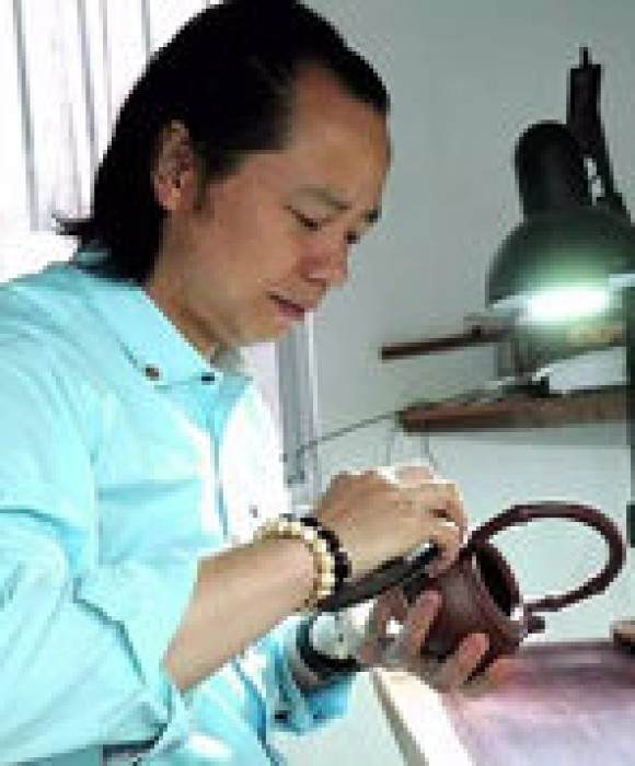 紫砂艺人胡建新，工艺美术员