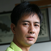 紫砂艺人苏敏，正高级工艺美术师（乡土人才评审获得）