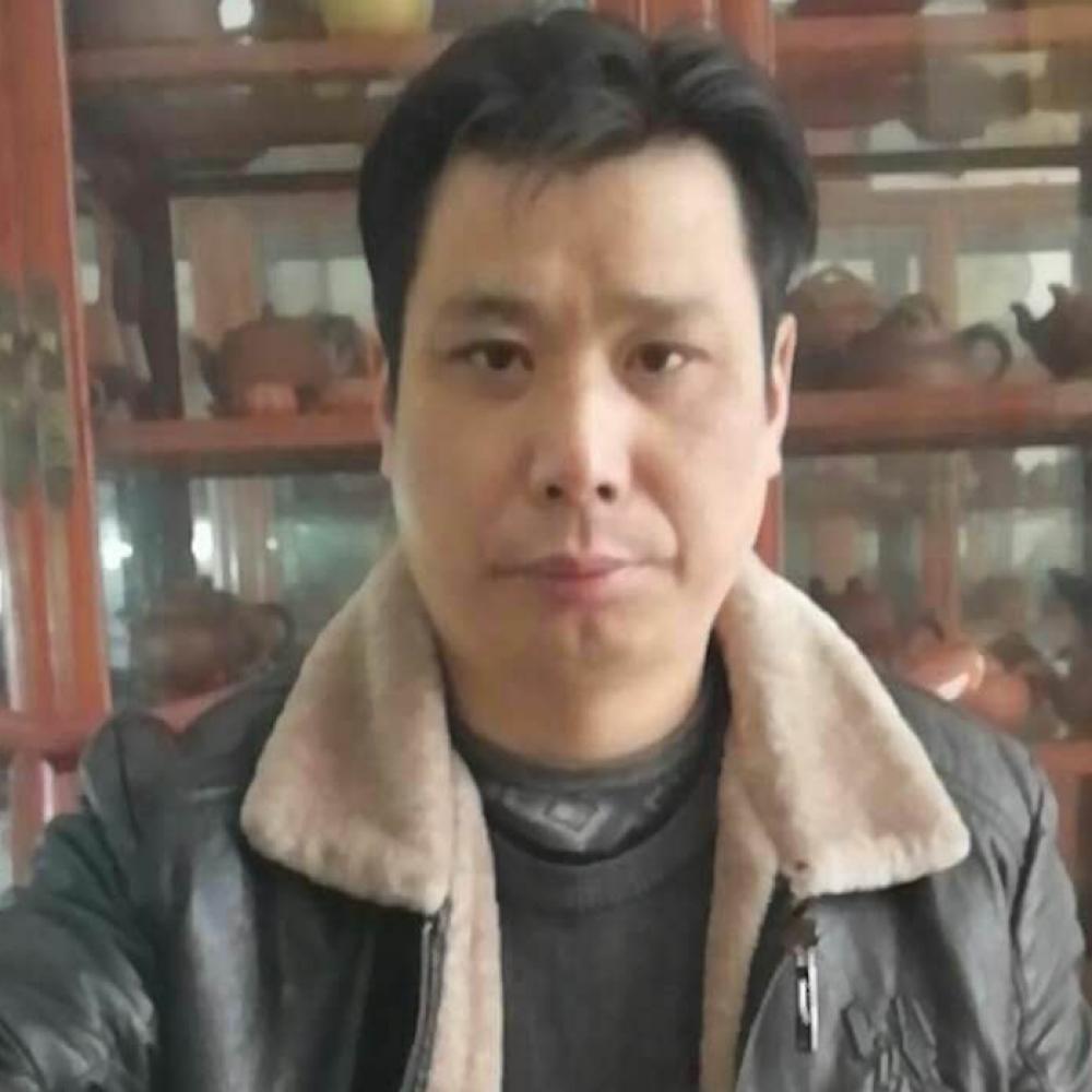 紫砂艺人范伟文，助理工艺美术师