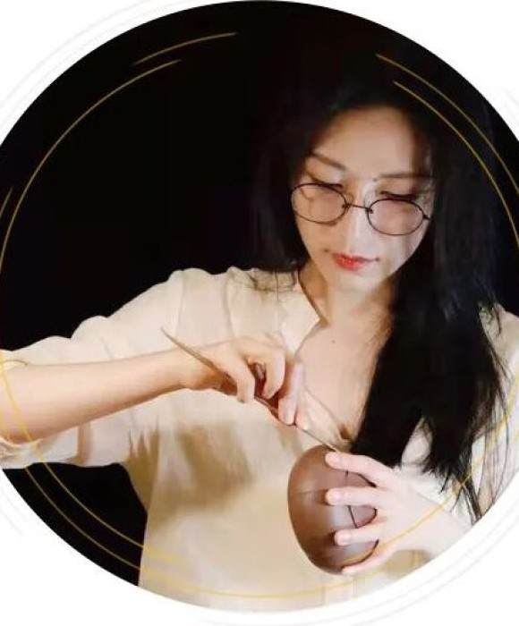 紫砂艺人范固伦，工艺美术师