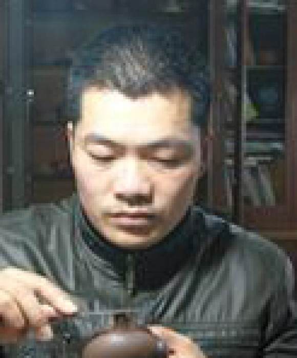 紫砂艺人范国勤，正高级工艺美术师