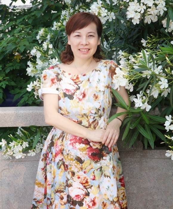 紫砂艺人范国歆，正高级工艺美术师