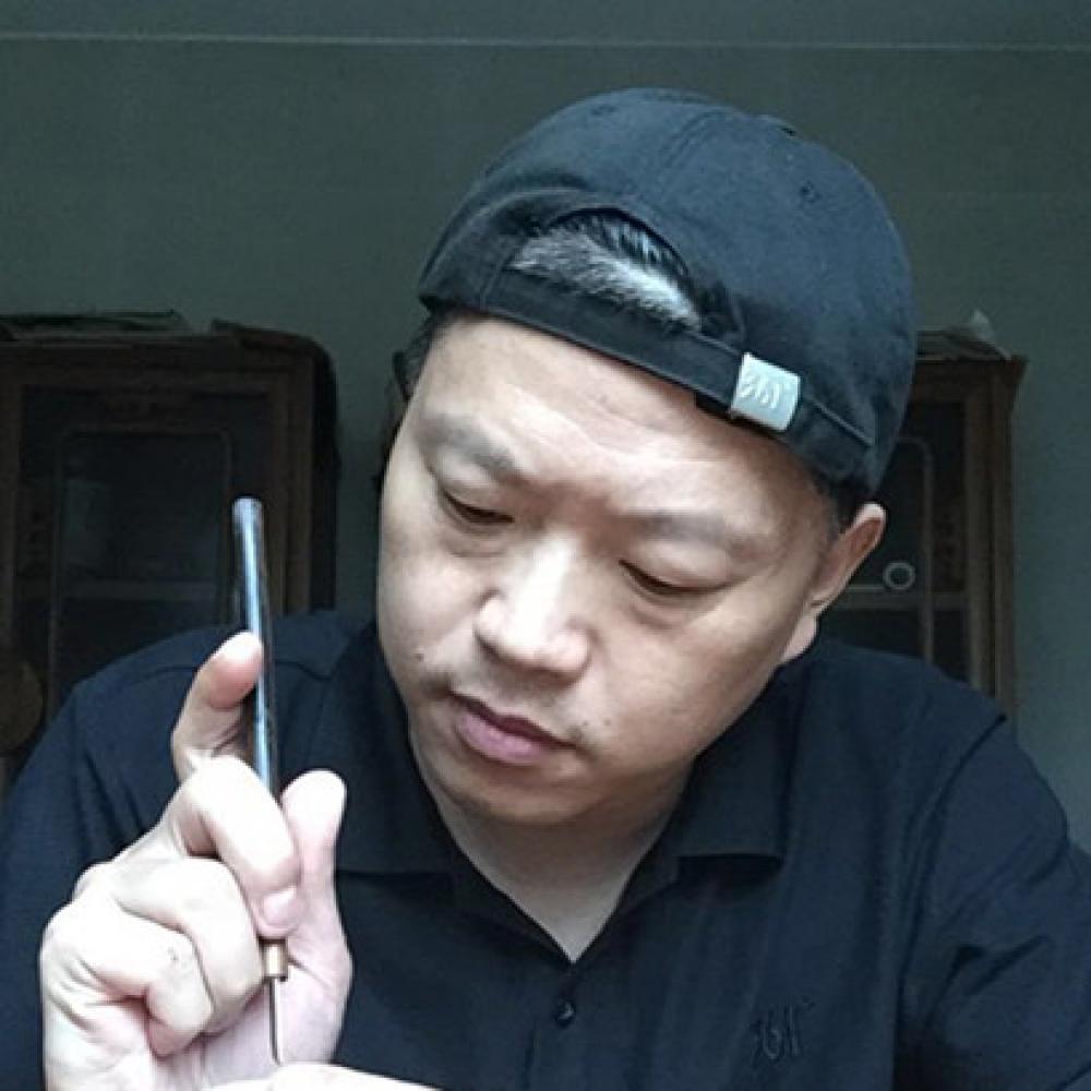 紫砂艺人范小君，正高级工艺美术师