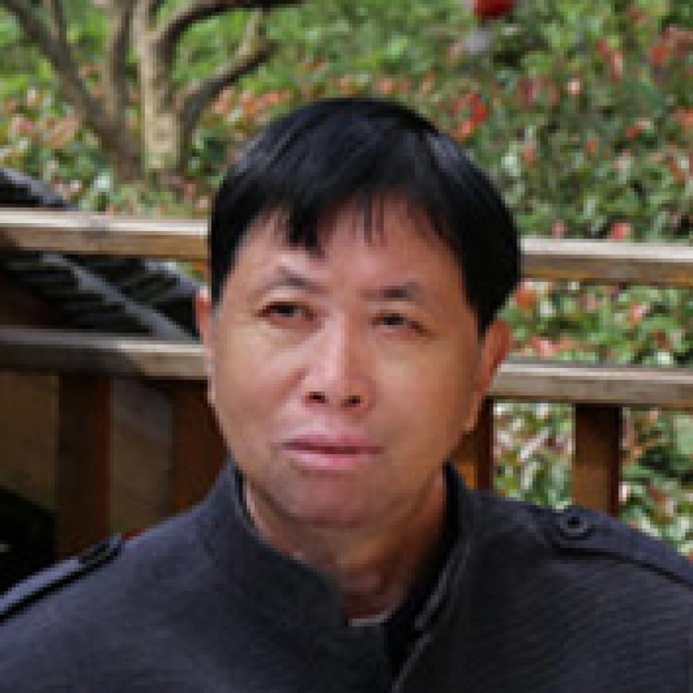紫砂艺人范小龙，高级工艺美术师