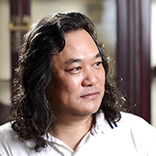 紫砂艺人范建军，正高级工艺美术师