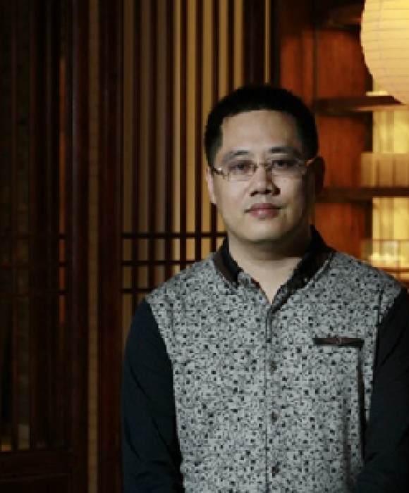 紫砂艺人范建峰，工艺美术员