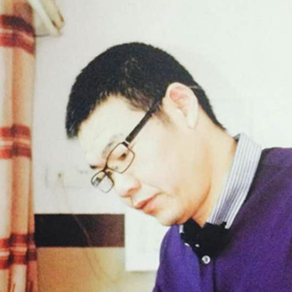 紫砂艺人范建群，工艺美术师