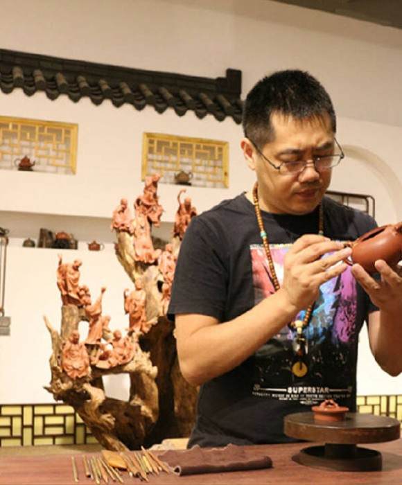 紫砂艺人范建锋，工艺美术师