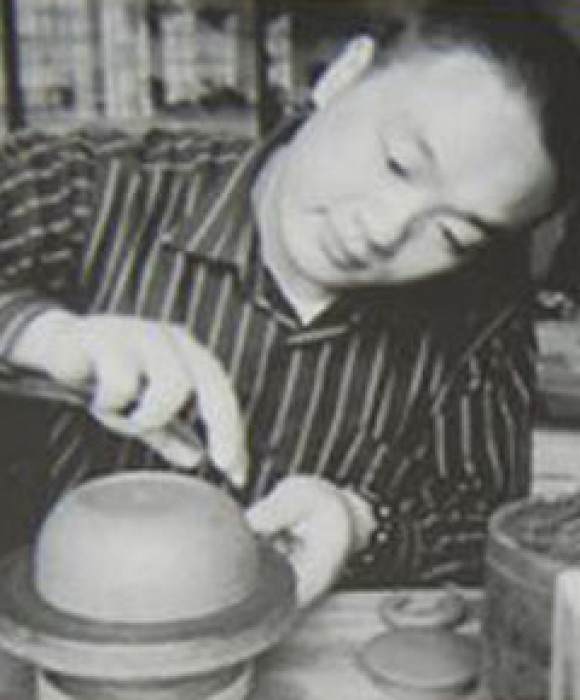 紫砂艺人范志君，工艺美术师