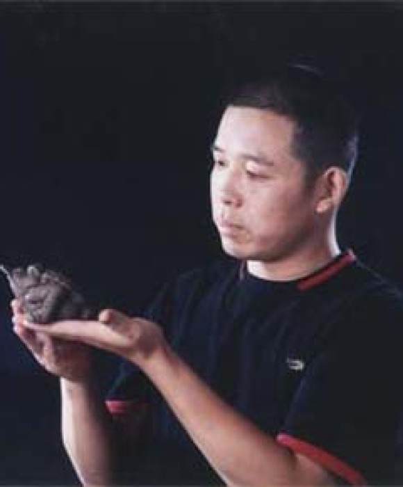紫砂艺人范志峰，民间实力派