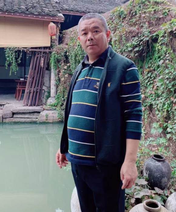 紫砂艺人范志忠，正高级工艺美术师