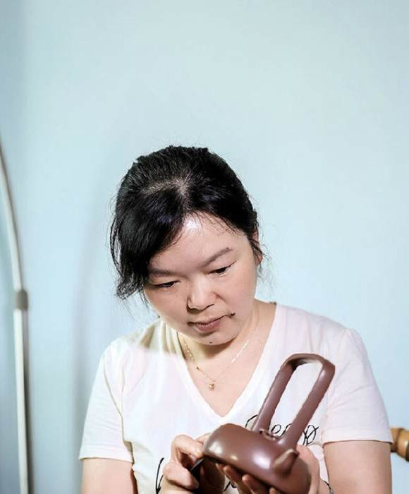 紫砂艺人范晓云，工艺美术师