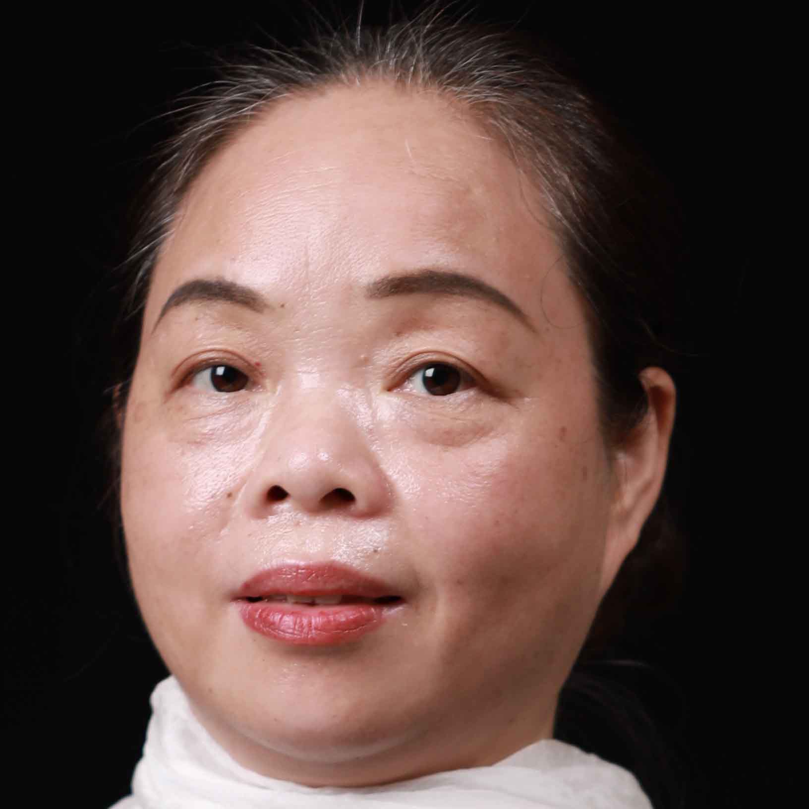 紫砂艺人范月琴，正高级工艺美术师