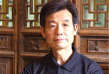 紫砂艺人范永良，正高级工艺美术师