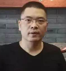 紫砂艺人范泽君，正高级工艺美术师