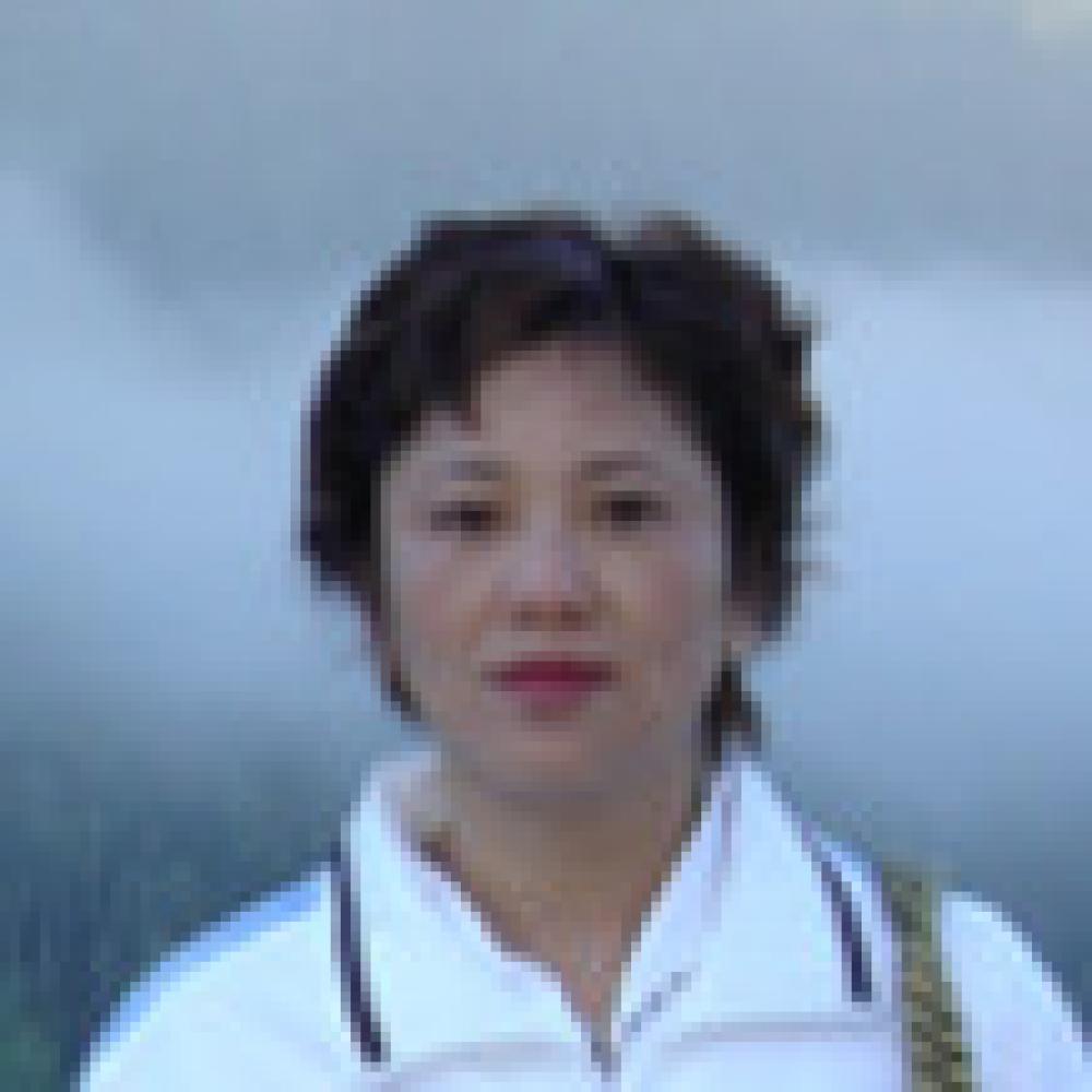 紫砂艺人范荷，正高级工艺美术师