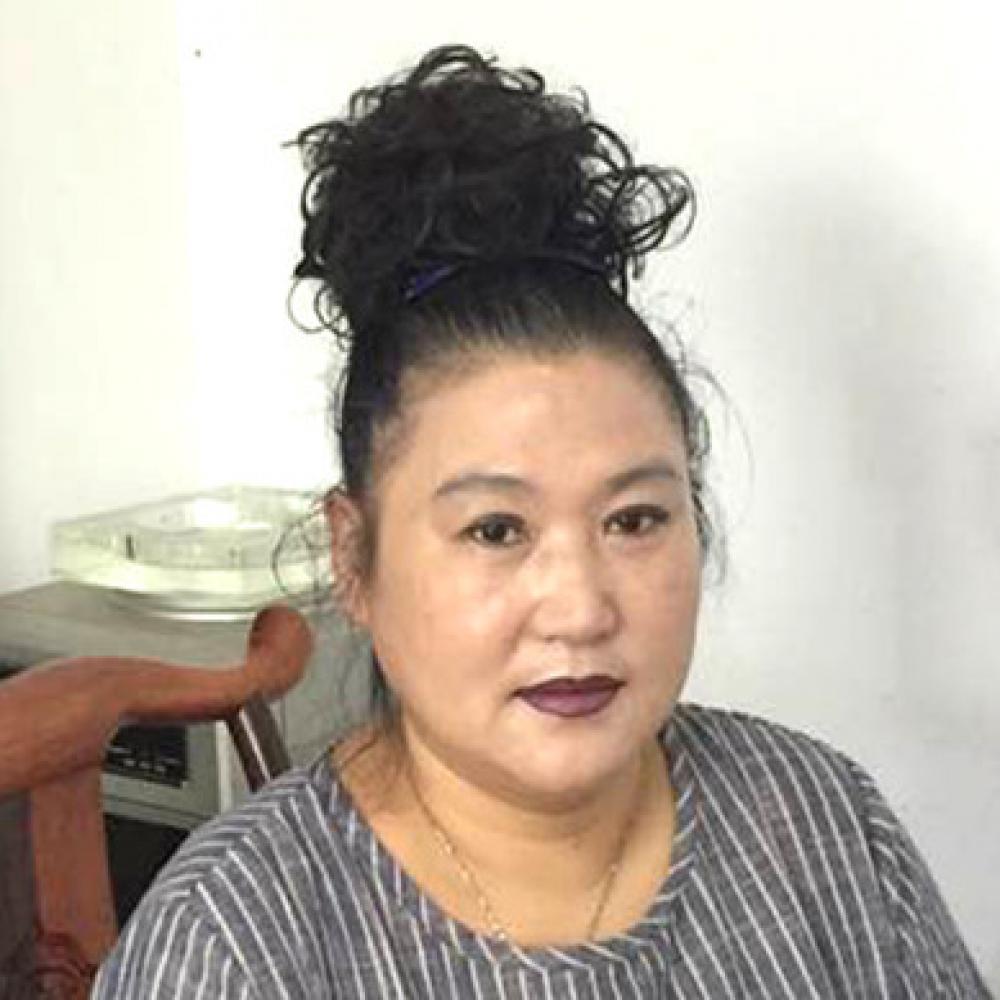 紫砂艺人范菊华，正高级工艺美术师