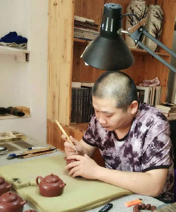 紫砂艺人葛子敏，工艺美术师
