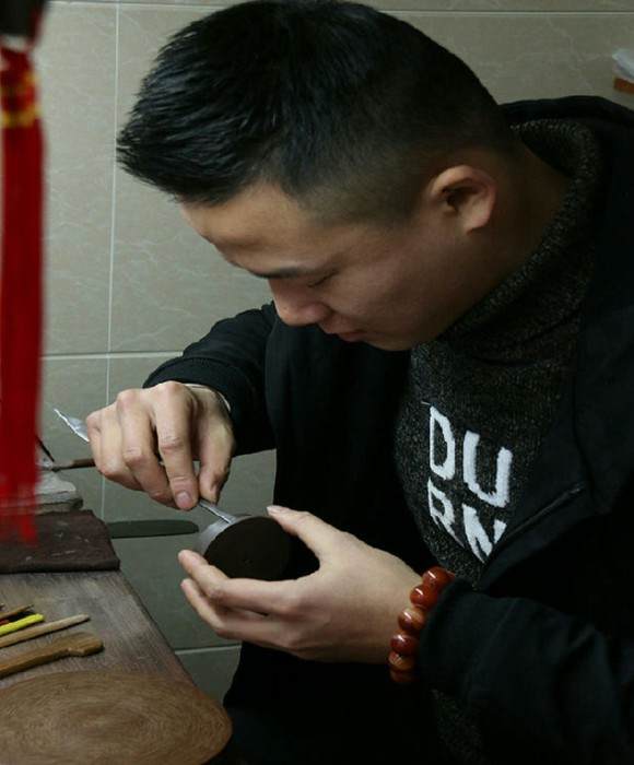 紫砂艺人董宇航，助理工艺美术师