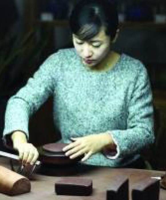 紫砂艺人蒋云，助理工艺美术师