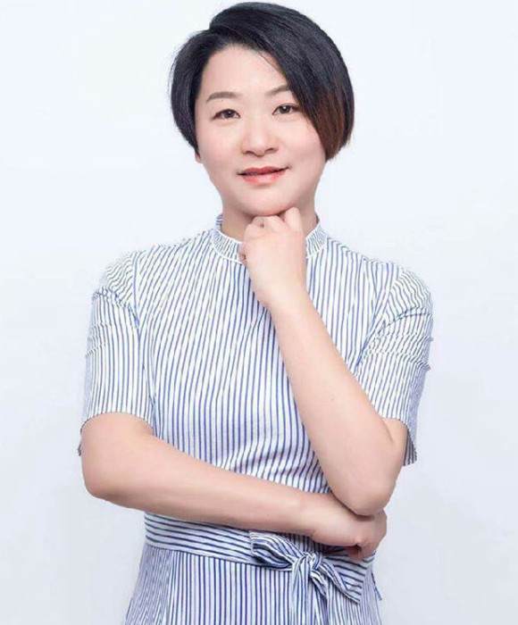 紫砂艺人蒋宇兰，工艺美术师