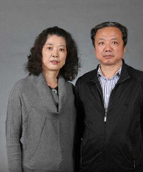 紫砂艺人蒋彩萍，高级工艺美术师