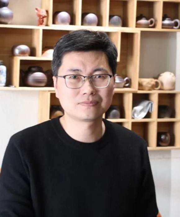 紫砂艺人蒋文豪，工艺美术师