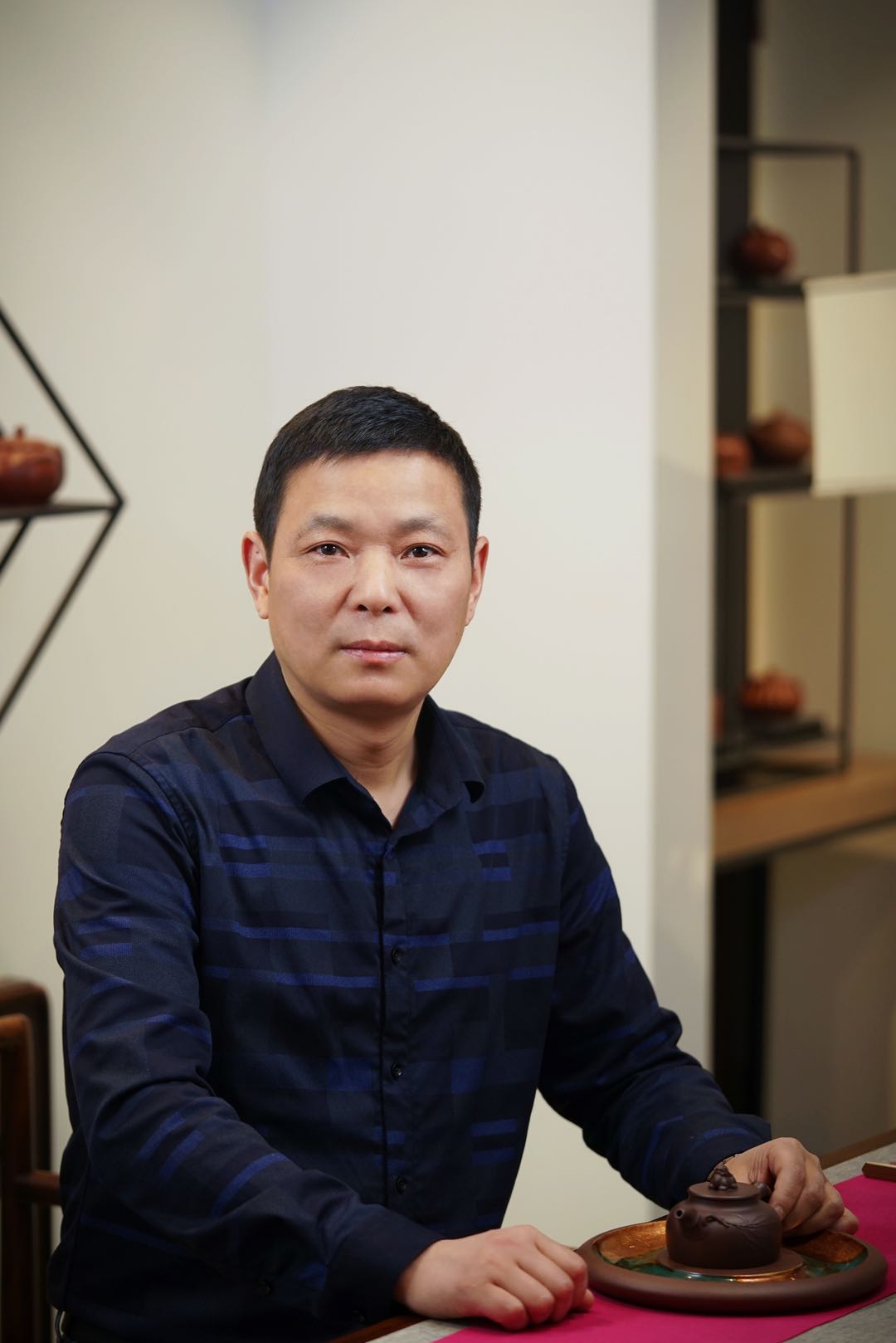 紫砂艺人蒋曙明，正高级工艺美术师