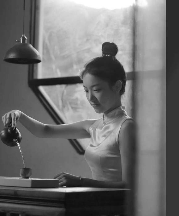 紫砂艺人蒋梦瑶，工艺美术师