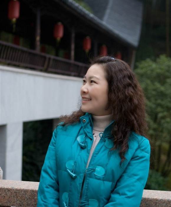 紫砂艺人蔡咏梅，工艺美术师