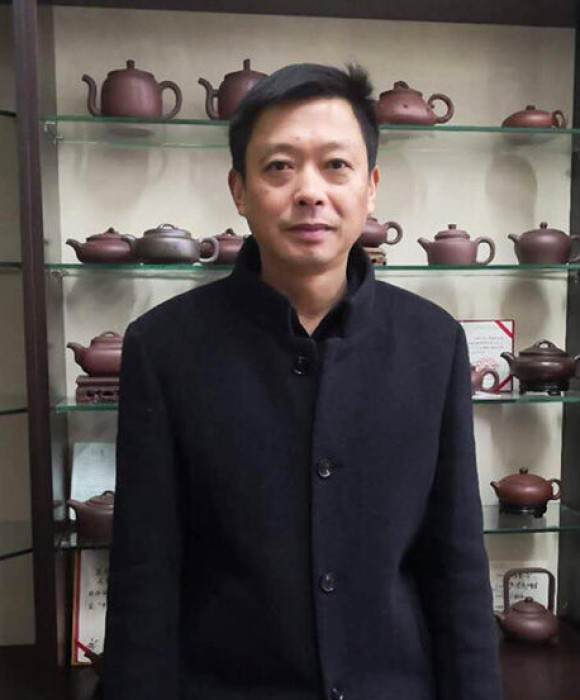 紫砂艺人蔡顺祥，助理工艺美术师