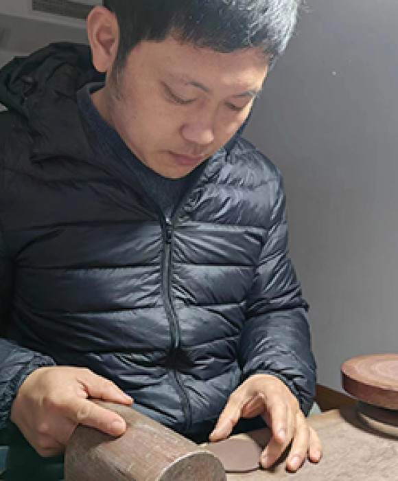 紫砂艺人薛峰，工艺美术员