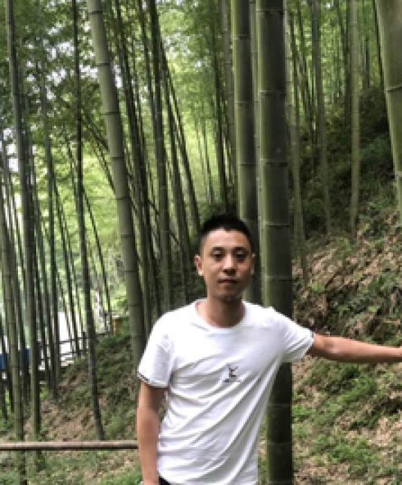 紫砂艺人虞军，高级工艺美术师