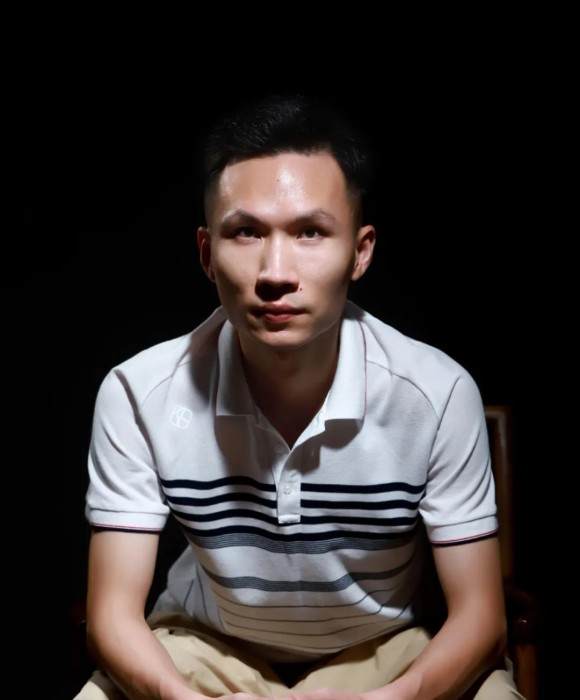 紫砂艺人许云超，助理工艺美术师