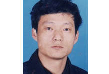 紫砂艺人许仲，助理工艺美术师