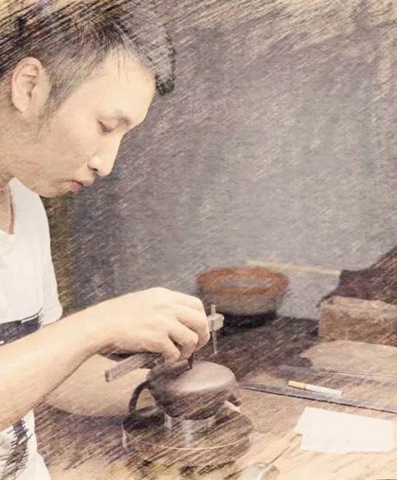紫砂艺人许伟一，助理工艺美术师