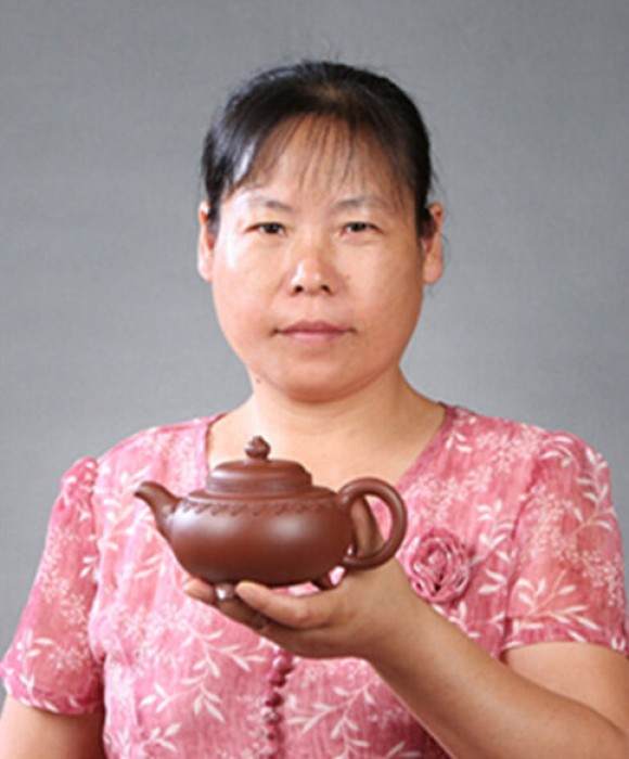 紫砂艺人许全芳，工艺美术师