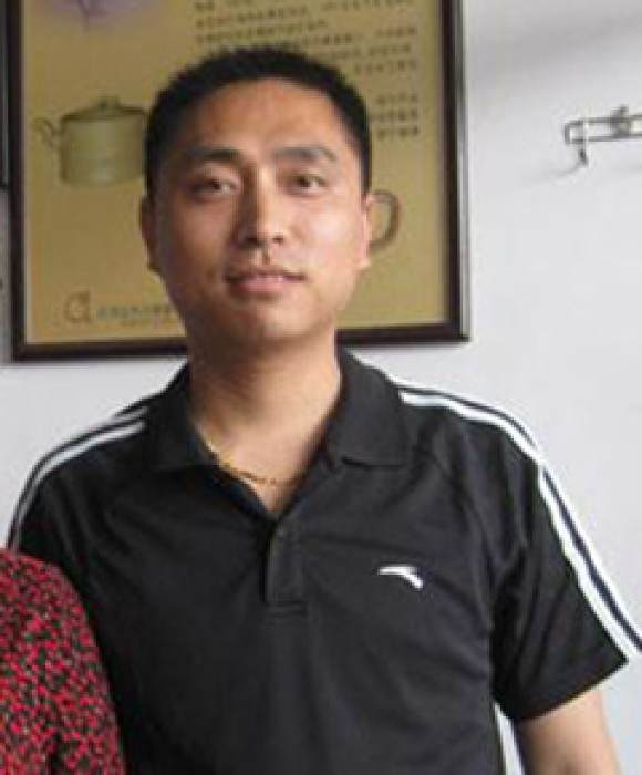 紫砂艺人许叶强，工艺美术师