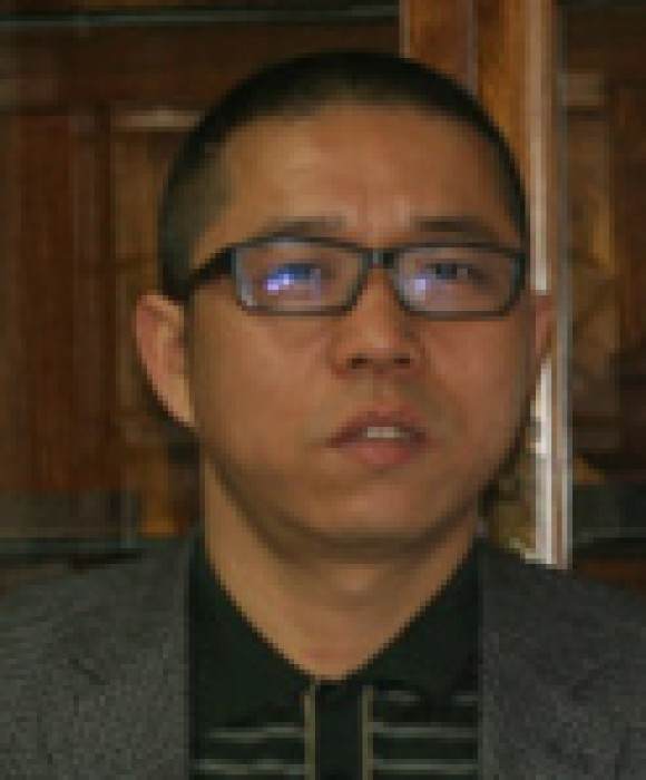 紫砂艺人许国强，高级工艺美术师