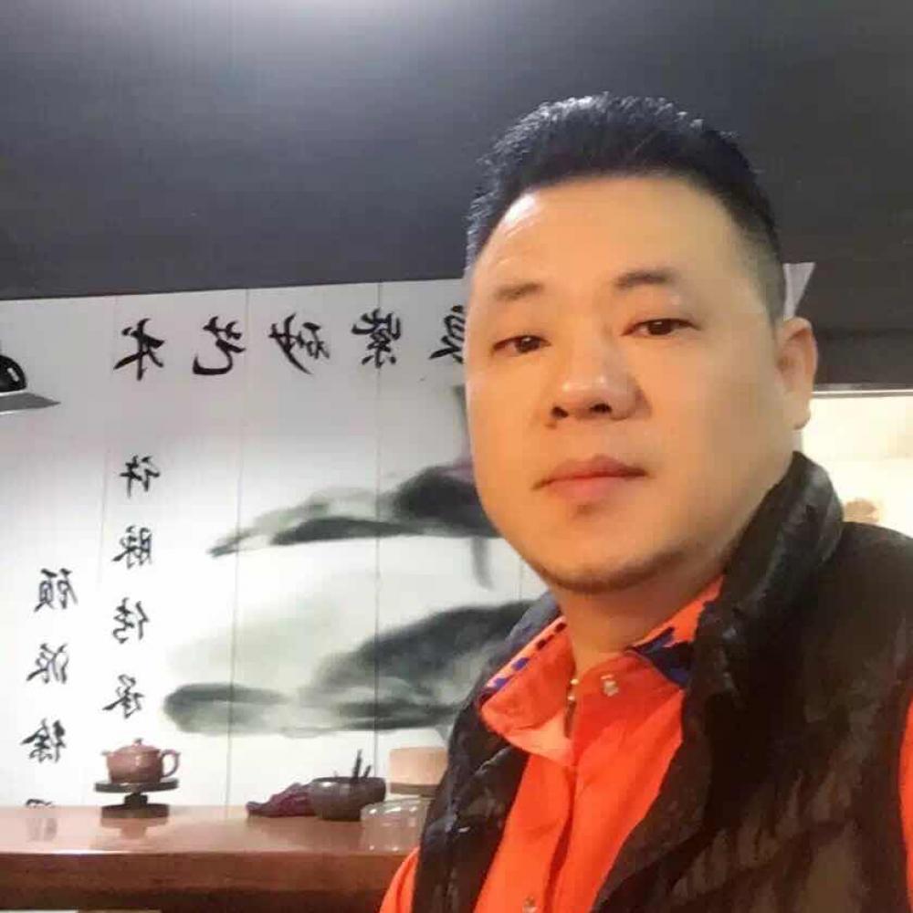 紫砂艺人许均良，工艺美术师