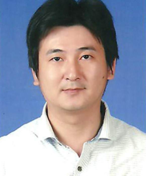 紫砂艺人许志伟，高级工艺美术师