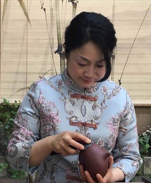 紫砂艺人许曦文，助理工艺美术师
