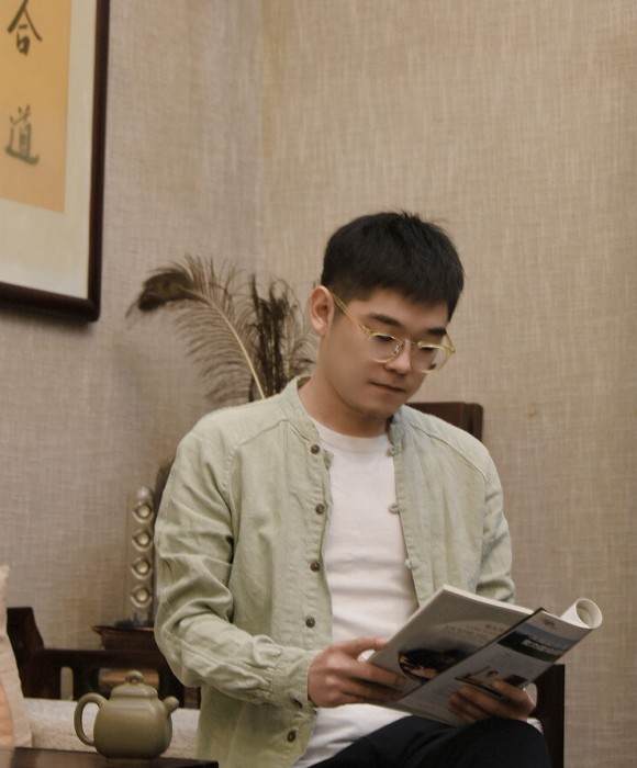 紫砂艺人许铖杰，助理工艺美术师