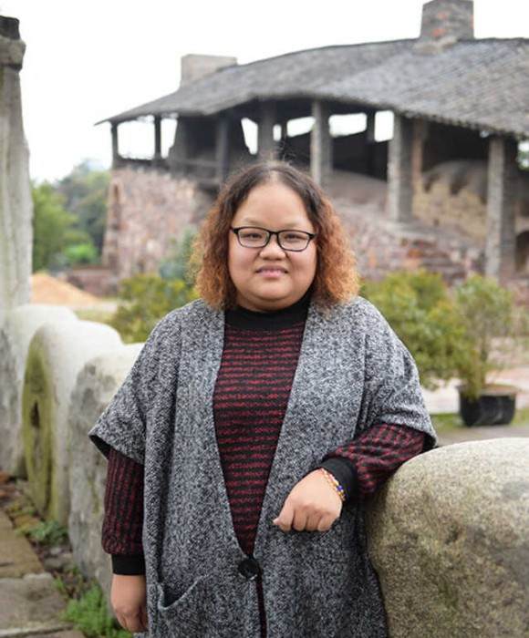 紫砂艺人许雯佳，助理工艺美术师
