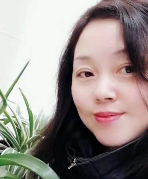 紫砂艺人谈卫萍，工艺美术师