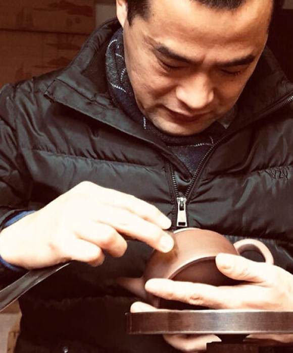 紫砂艺人谈文洪，工艺美术师