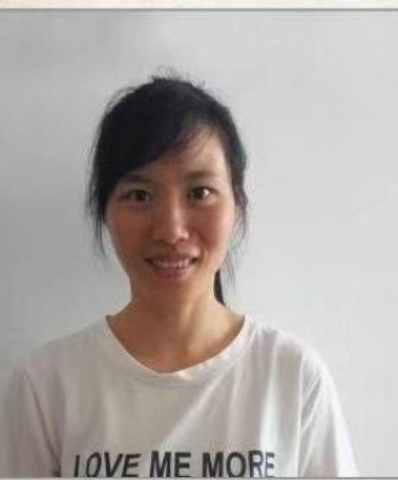 紫砂艺人谈萍，工艺美术师