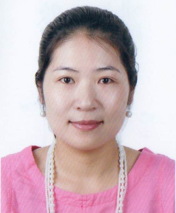 紫砂艺人谢小琴，助理工艺美术师